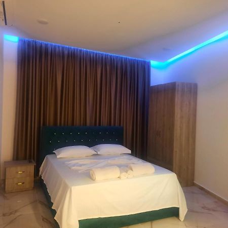 Hotel Megniar Lushnje Ngoại thất bức ảnh