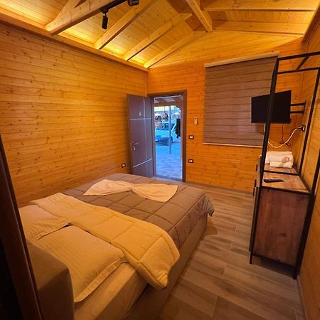Hotel Megniar Lushnje Ngoại thất bức ảnh