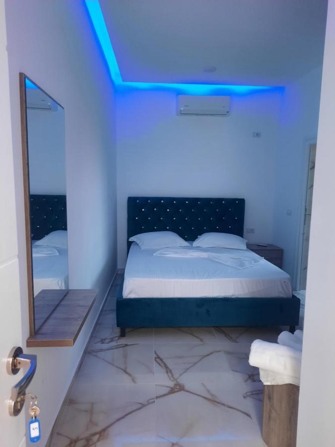 Hotel Megniar Lushnje Ngoại thất bức ảnh
