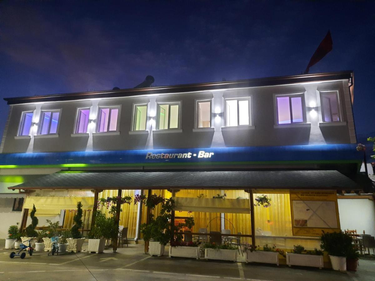 Hotel Megniar Lushnje Ngoại thất bức ảnh