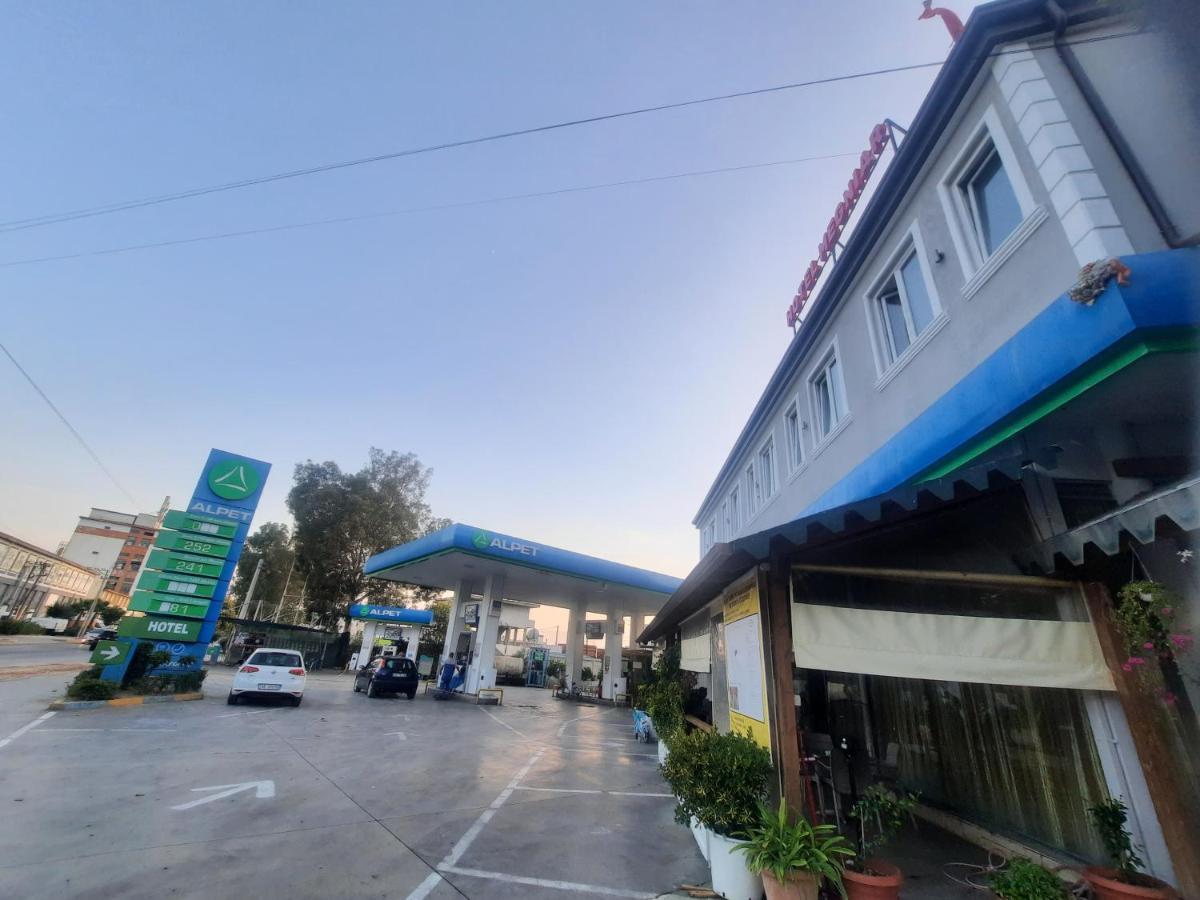 Hotel Megniar Lushnje Ngoại thất bức ảnh