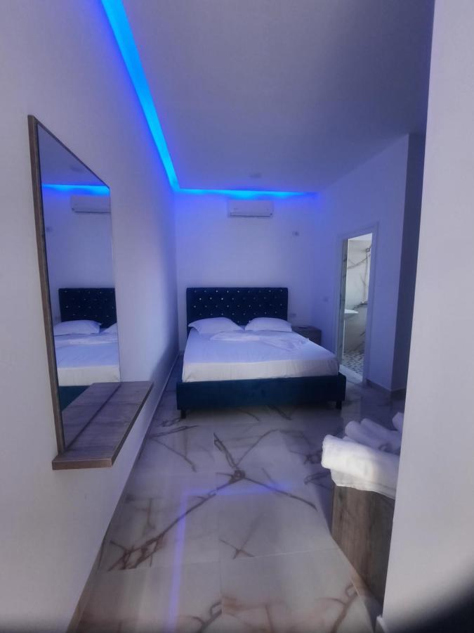 Hotel Megniar Lushnje Ngoại thất bức ảnh