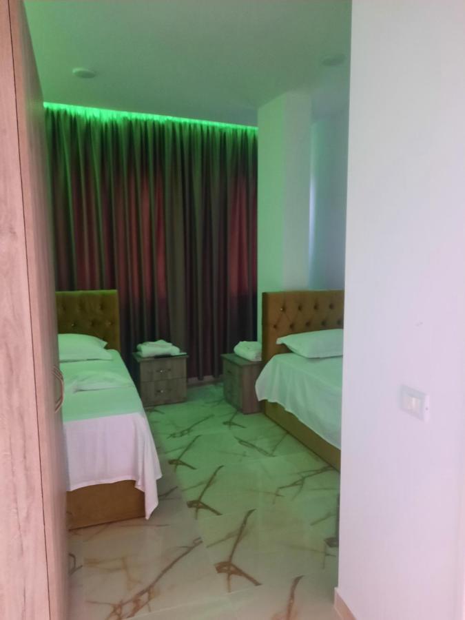 Hotel Megniar Lushnje Ngoại thất bức ảnh