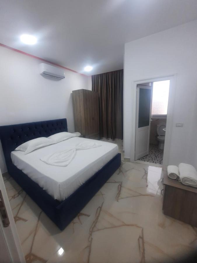 Hotel Megniar Lushnje Ngoại thất bức ảnh