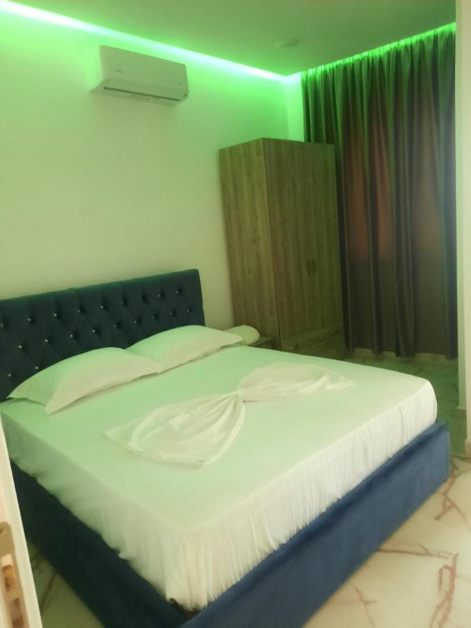 Hotel Megniar Lushnje Ngoại thất bức ảnh