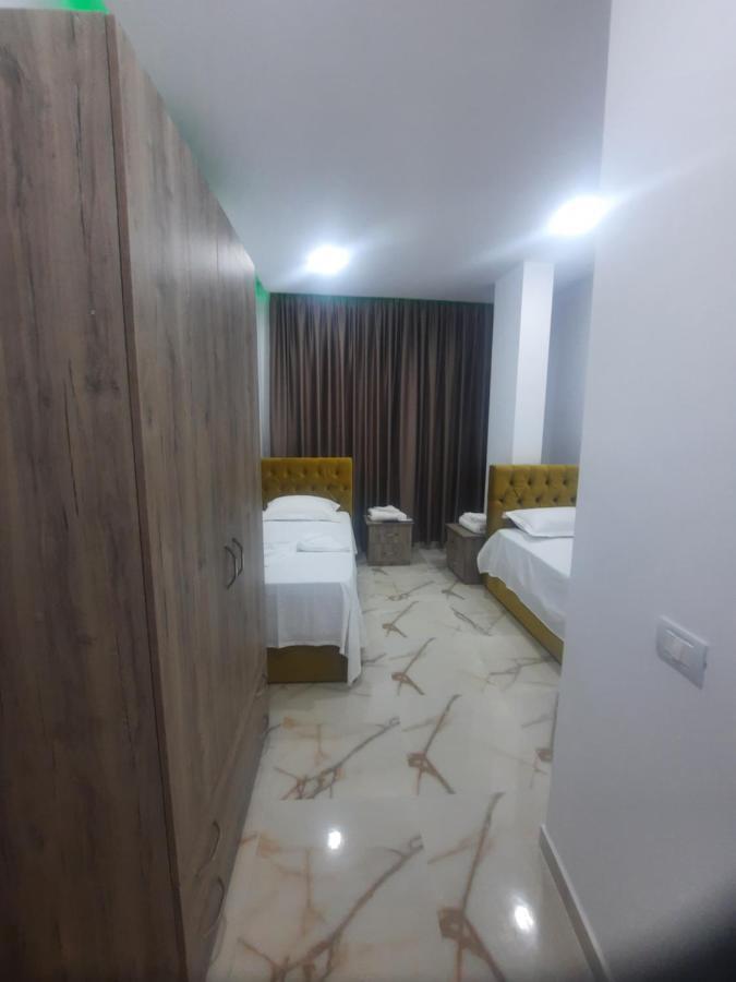 Hotel Megniar Lushnje Ngoại thất bức ảnh