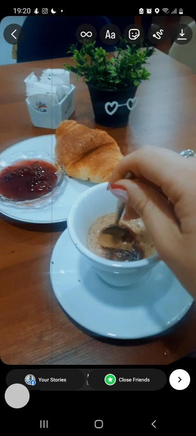 Hotel Megniar Lushnje Ngoại thất bức ảnh
