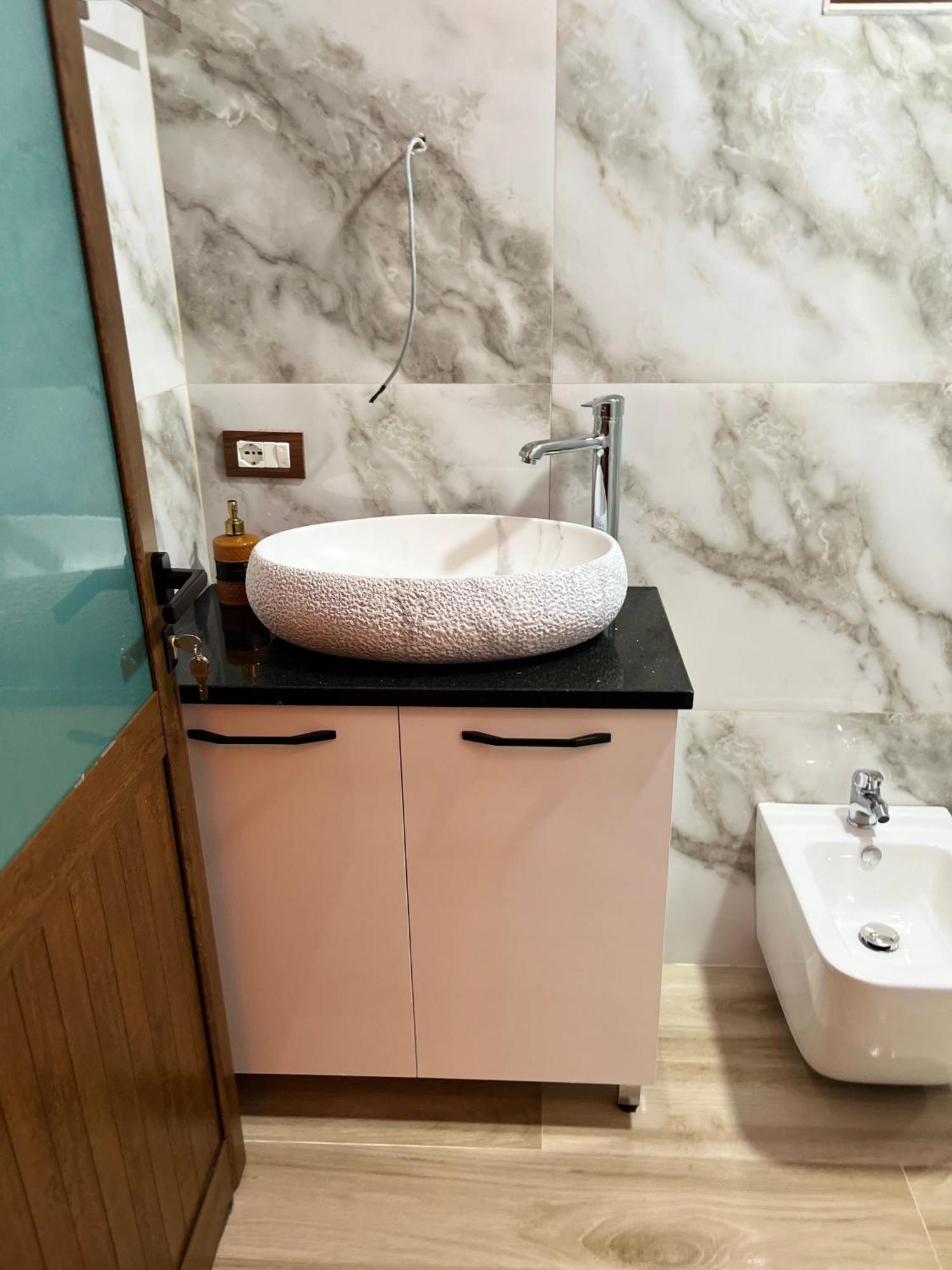 Hotel Megniar Lushnje Ngoại thất bức ảnh
